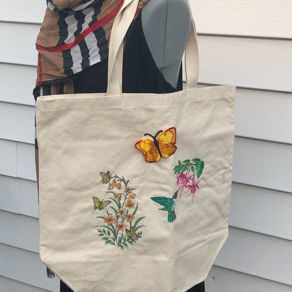 Natural Open Top Canvas Tote Bag With 2 Large Pockets Featuring 3D Hummingbirds - Picture 8 of 9